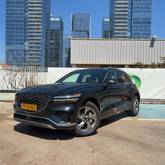 מבט צדדי שחור 2026GENESIS GV70