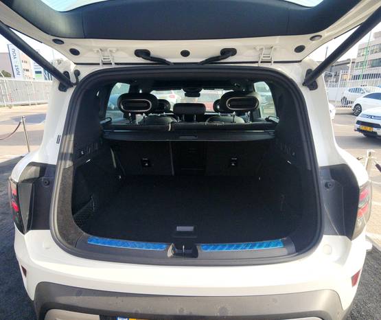 סמארט HASHTAG FIVE 2026 -  תא המטען
