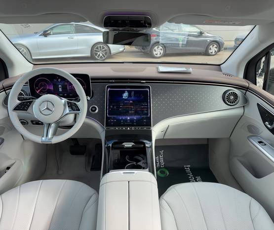 מרצדס EQE SUV 2024 -  פנים הרכב 