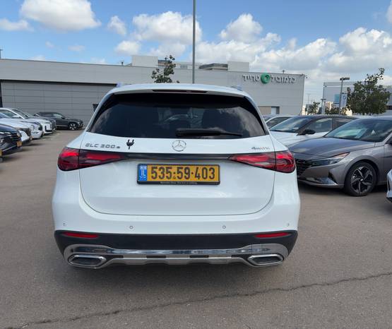 מרצדס GLC 2024 -  מבט אחורי 
