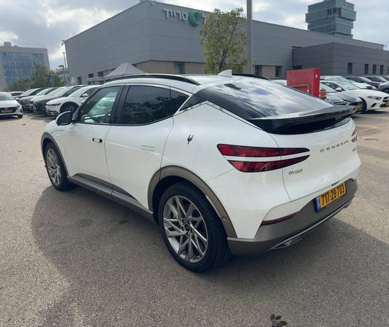 GENESIS GV60 2025 -  מבט אחורי 