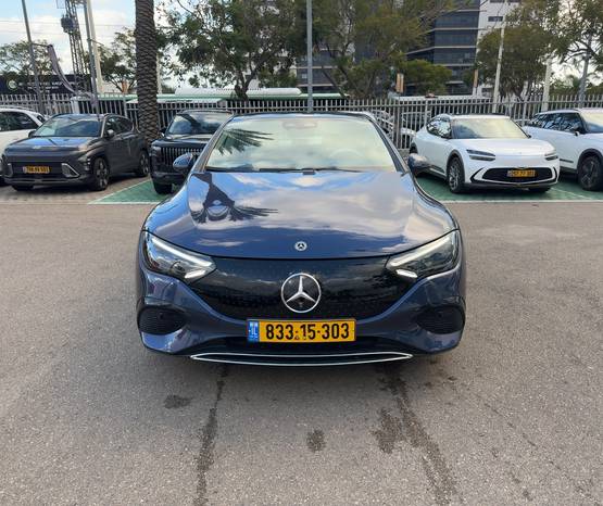 מרצדס EQE 2024 -  מבט קדמי 