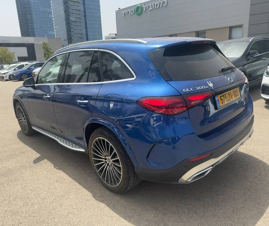 מרצדס GLC 2024 -  מבט אחורי 