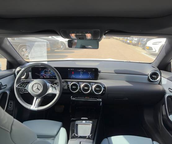 מרצדס CLA 2025 -  פנים הרכב 