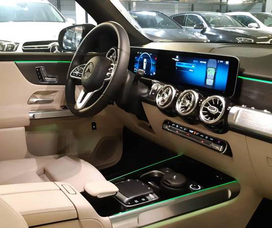 מרצדס GLB 2020 -  פנים הרכב 