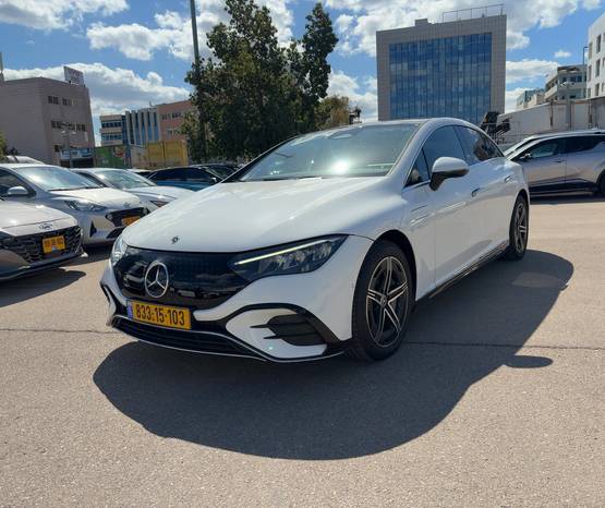 מרצדס EQE 2024 -  מבט צדדי 