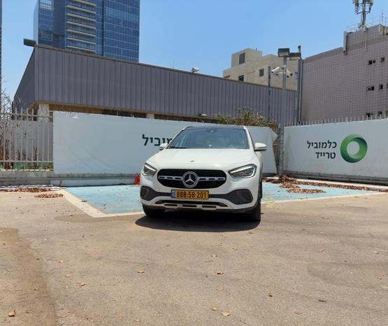 מרצדס GLA 2021 -  מבט קדמי 