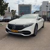 מבט צדדי לבן 2023מרצדס EQS