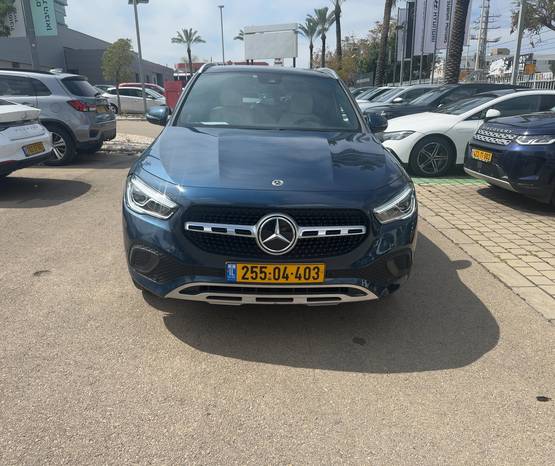 מרצדס GLA 2022 -  מבט קדמי 