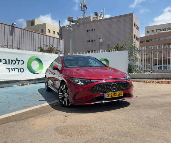 מרצדס CLA EQ 2025 -  מבט קדמי 