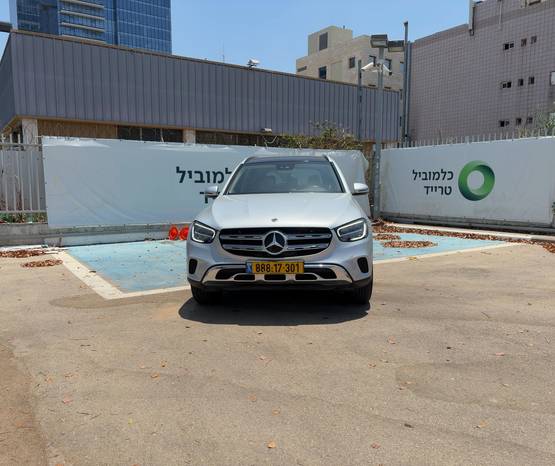 מרצדס GLC (X253) 2021 -  מבט קדמי 