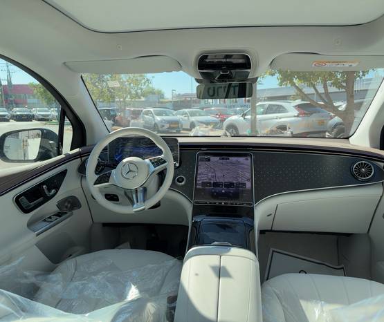 מרצדס EQE SUV 2024 -  פנים הרכב 