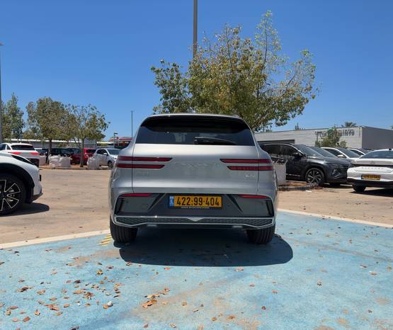 GENESIS GV70 2026 -  מבט אחורי 