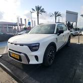 מבט צדדי לבן 2026סמארט HASHTAG FIVE