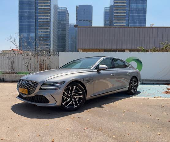 יונדאי GENESIS  G80 2026 -  מבט צדדי 