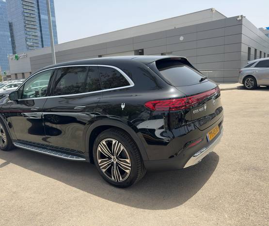 מרצדס EQS SUV 2024 -  מבט אחורי 