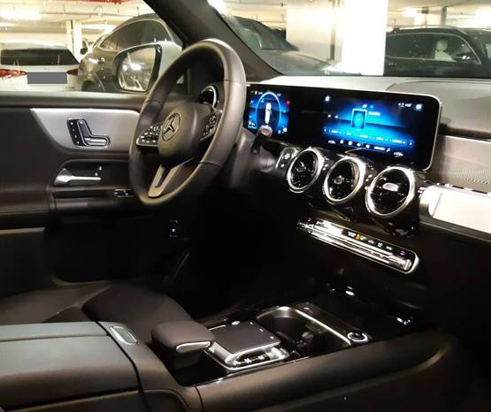 מרצדס GLB 2020 -  פנים הרכב 