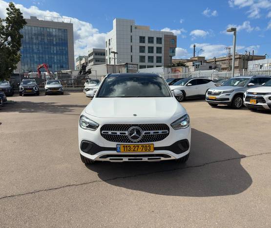 מרצדס GLA 2022 -  מבט קדמי 