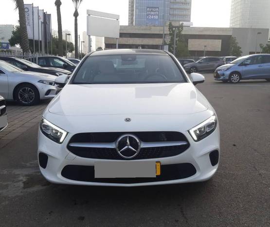מרצדס A-Class 4 door 2020 -  מבט קדמי 