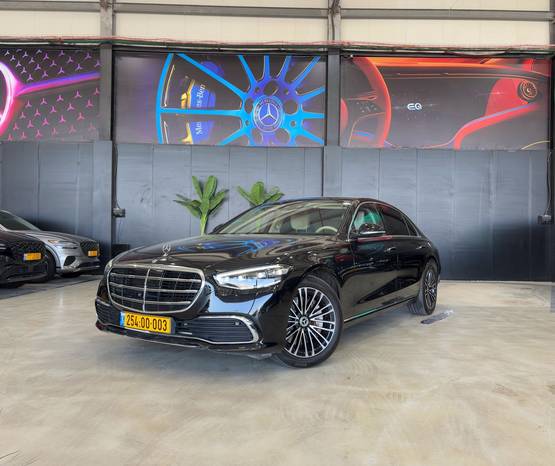 מרצדס S-Class 2023 -  מבט צדדי 