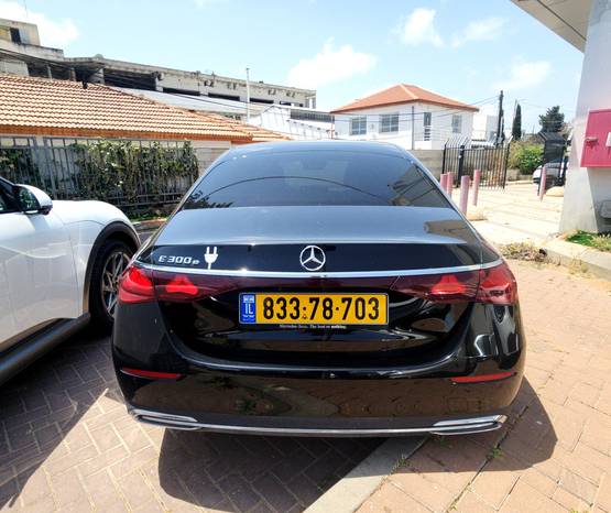 מרצדס E-Class (W214) 2025 -  תא המטען
