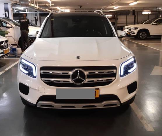 מרצדס GLB 2020 -  מבט קדמי 