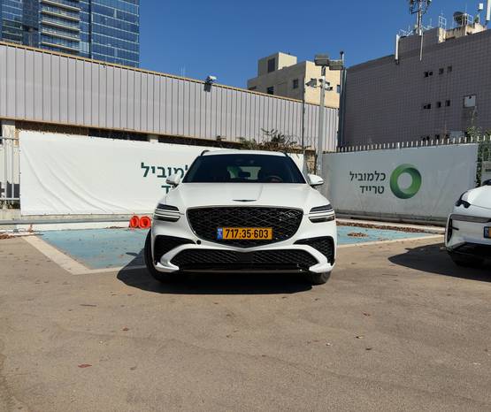 GENESIS GV70 2026 -  מבט קדמי 