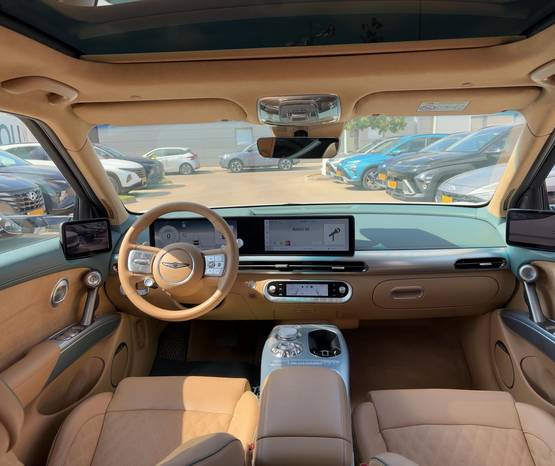GENESIS GV60 2023 -  פנים הרכב 