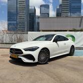 מבט צדדי לבן 2025מרצדס CLE Coupe