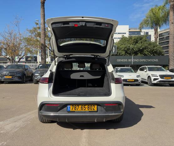 מרצדס EQC 2021 -  תא המטען
