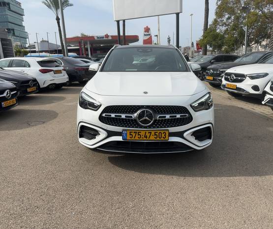 מרצדס GLA 2024 -  מבט קדמי 