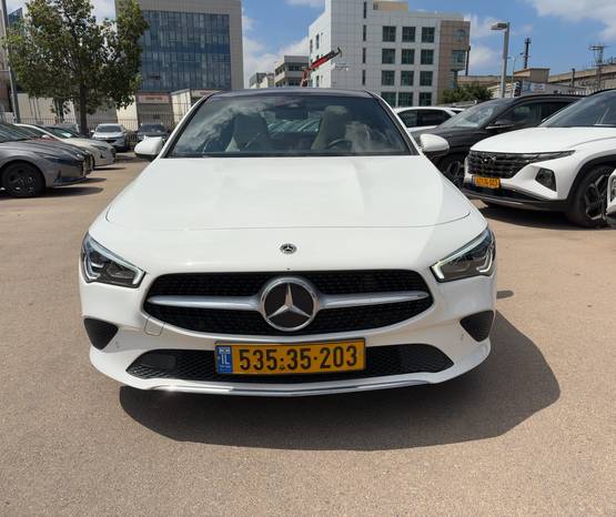 מרצדס CLA 2023 -  מבט צדדי 