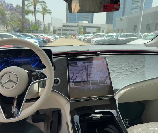 מרצדס EQS SUV 2024 -  פנים הרכב 