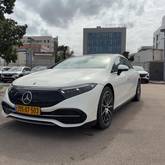 מבט צדדי לבן 2023מרצדס EQS