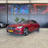 מבט צדדי אדום 2024מרצדס C-Class