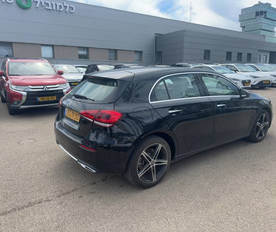 מרצדס A-Class 2023 -  מבט צדדי 