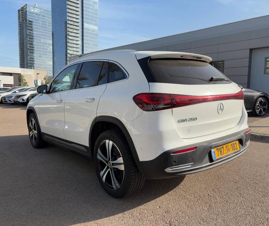 מרצדס EQA 2022 -  מבט אחורי 
