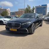 מבט צדדי שחור 2024מרצדס S-Class