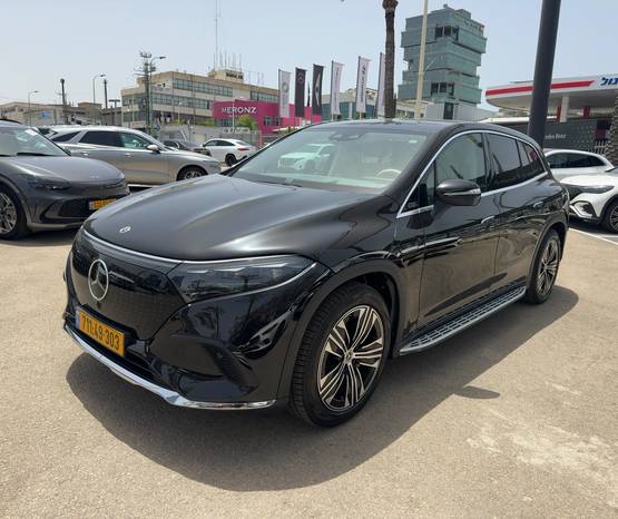 מרצדס EQS SUV 2024 -  מבט צדדי 