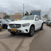 מבט צדדי לבן 2020מרצדס GLC (X253)