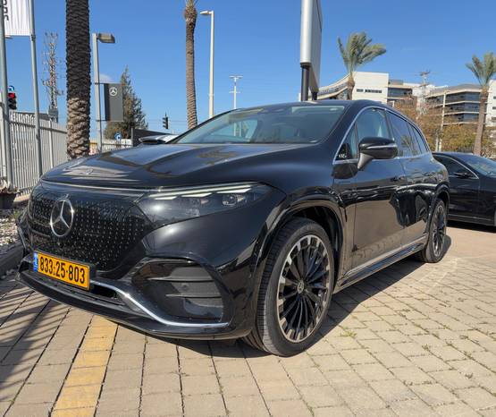 מרצדס EQS SUV 2024 -  מבט צדדי 