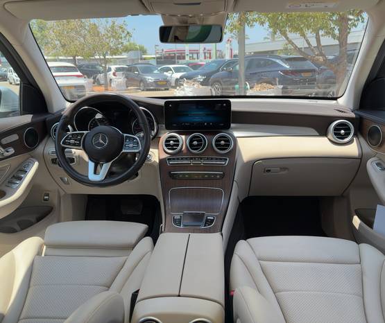 מרצדס GLC (X253) 2021 -  פנים הרכב 