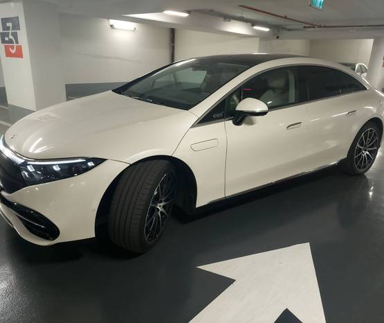 מרצדס EQS 2023 -  מבט צדדי 