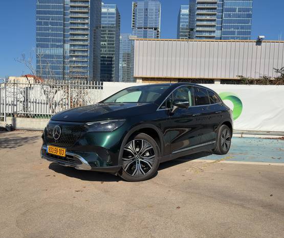 מרצדס EQE SUV 2024 -  מבט צדדי 
