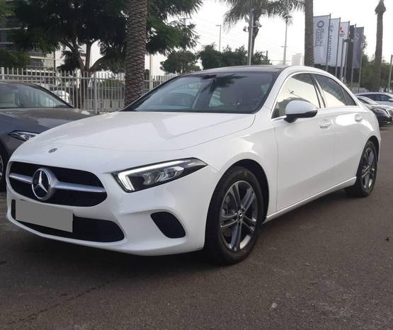 מרצדס A-Class 4 door 2020 -  מבט צדדי 