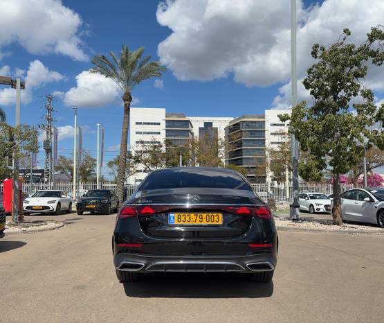 מרצדס E-Class (W214) 2024 -  מבט אחורי 