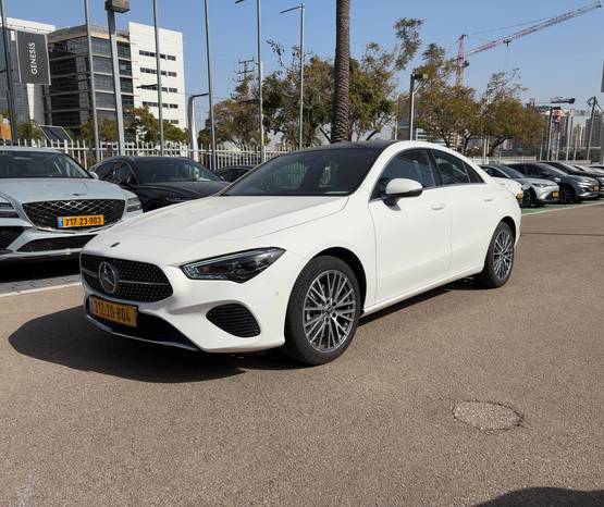 מרצדס CLA 2025 -  מבט צדדי 