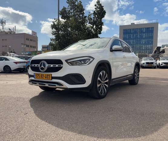 מרצדס GLA 2024 -  מבט קדמי 