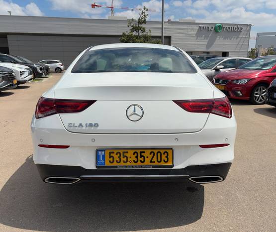מרצדס CLA 2023 -  מבט אחורי 