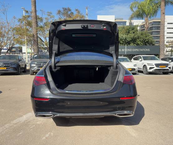 מרצדס S-Class 2024 -  תא המטען
